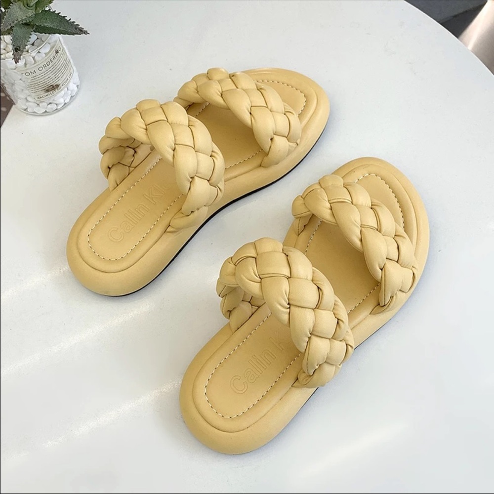 Brand New Chunky Braided Straps Slippers